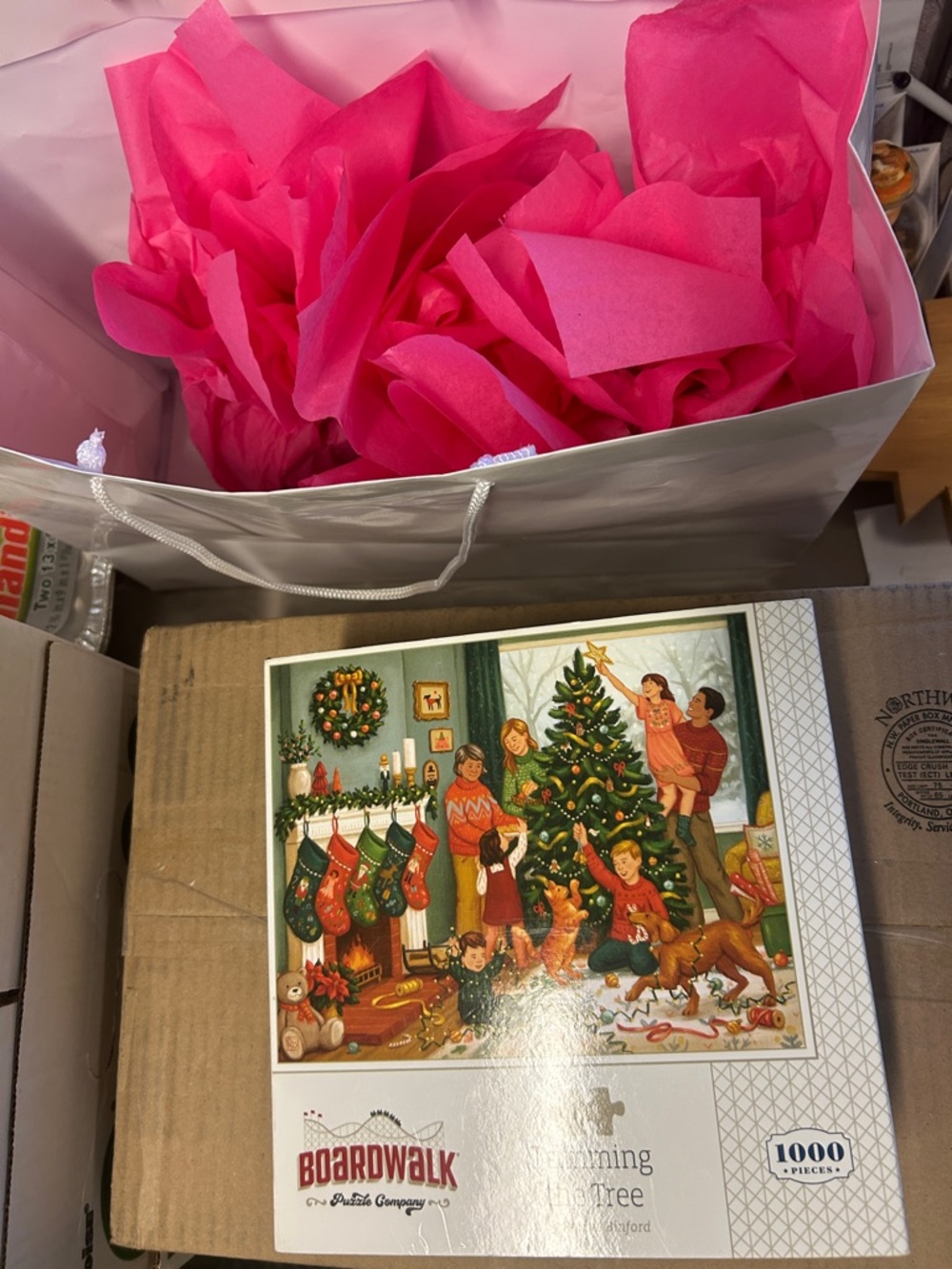 Boardwalk 1000-Piece Christmas Tree Jigsaw Puzzle - Festive Family Scene